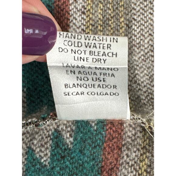 La Miel Southwest Aztec Print Button Front Shacket Size S - Picture 7 of 14